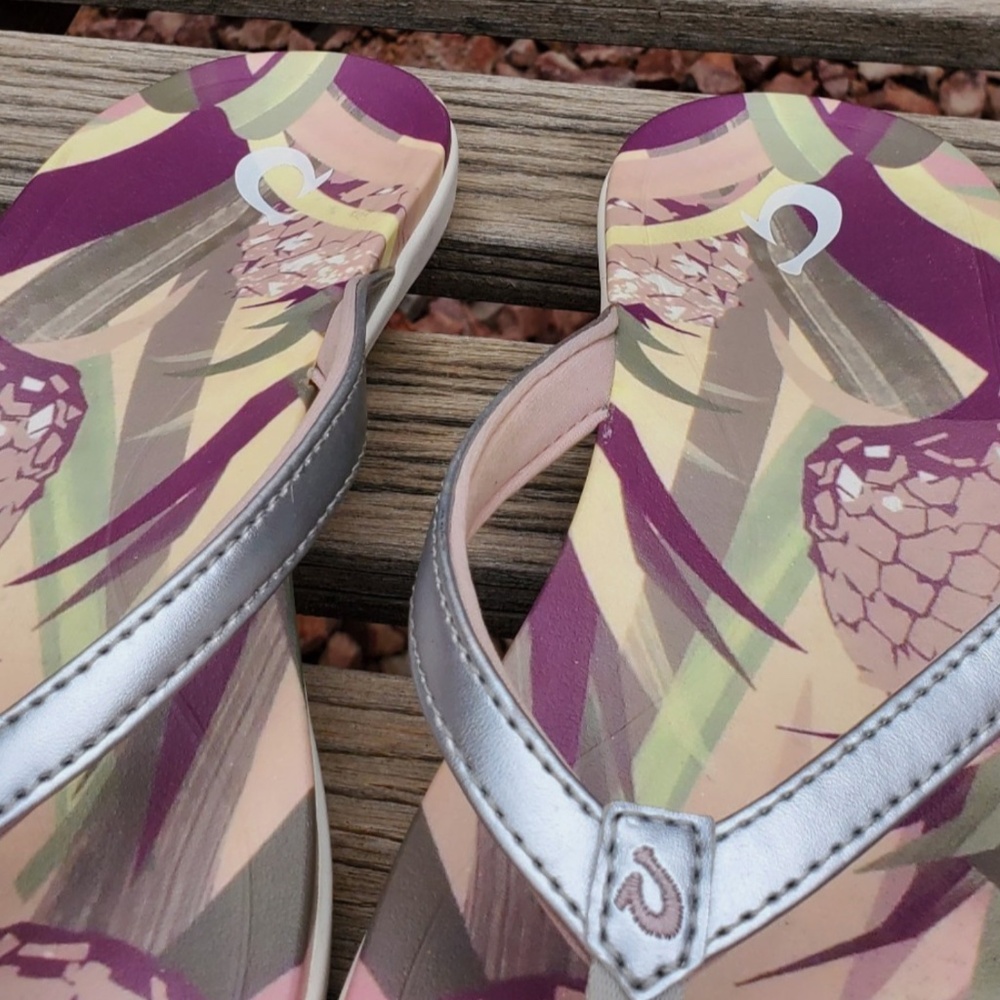 Olukai Ho'opio Hau Flip Flops Size 11 Women Silver Pineapple Sandals - Picture 8 of 12